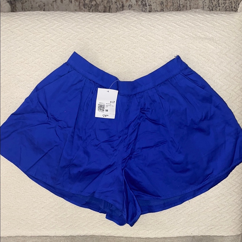 Flare pocket shorts